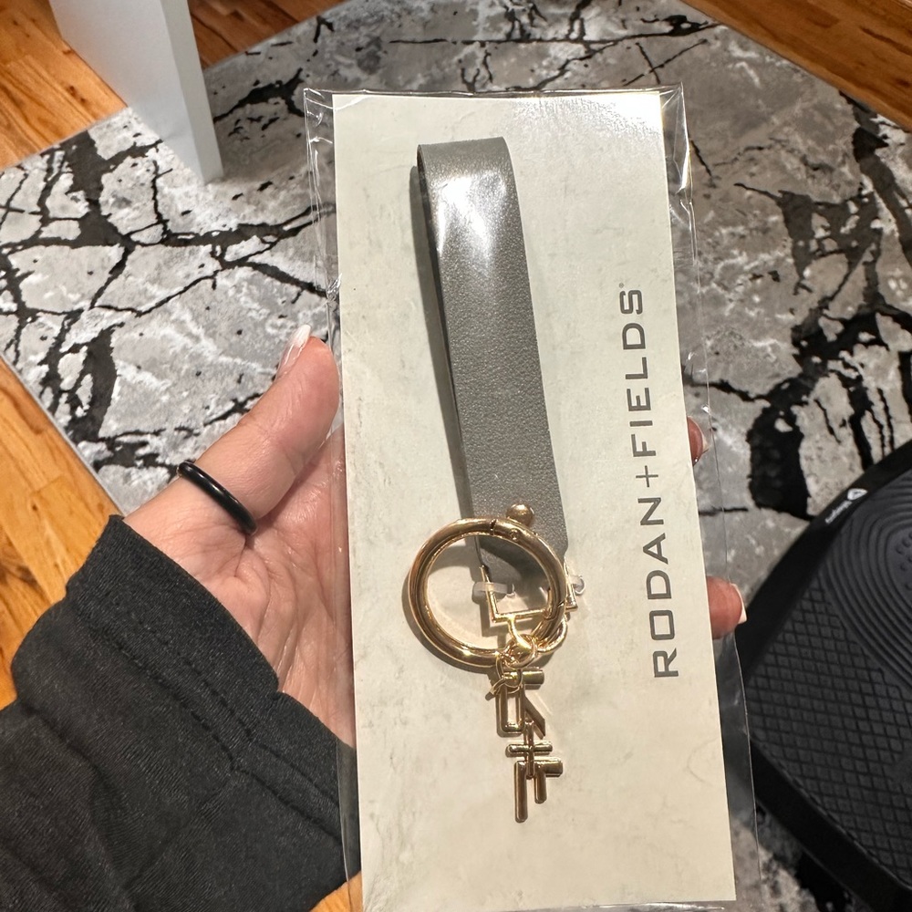 Rodan and Fields keychain ring